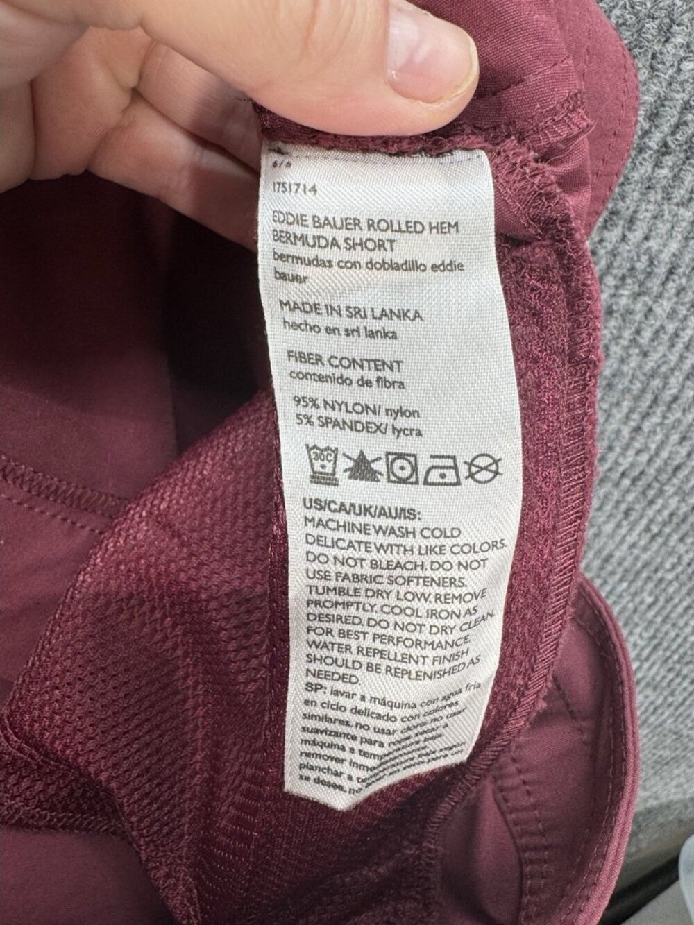 Eddie Bauer Rolled Hem Bermuda Shorts Womens 6 Burgundy Stretch Nylon Outdoor - Picture 5 of 10